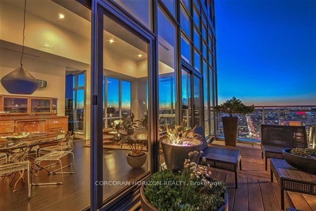 CITYPLACE PENTHOUSE 