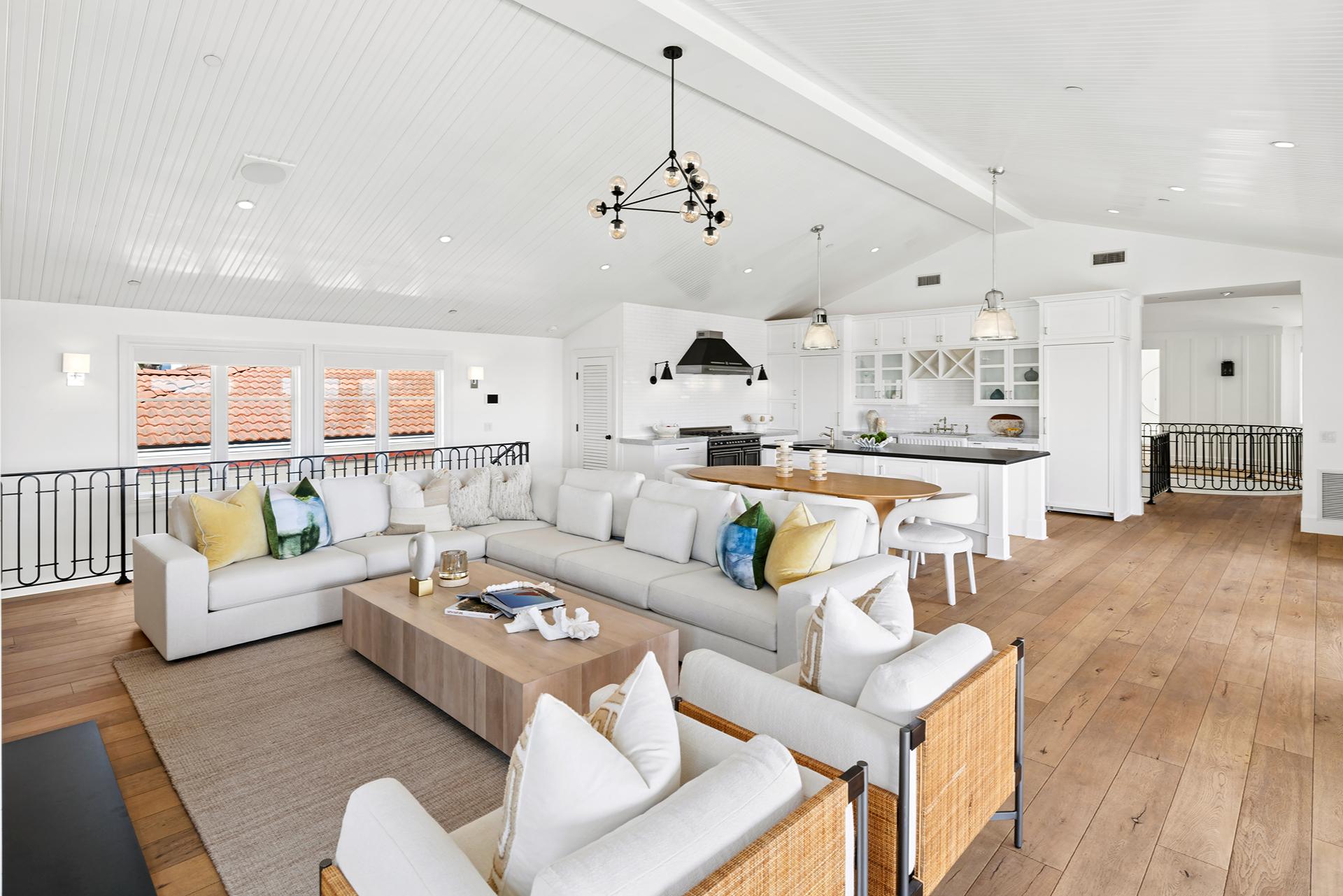 231 Tustin
