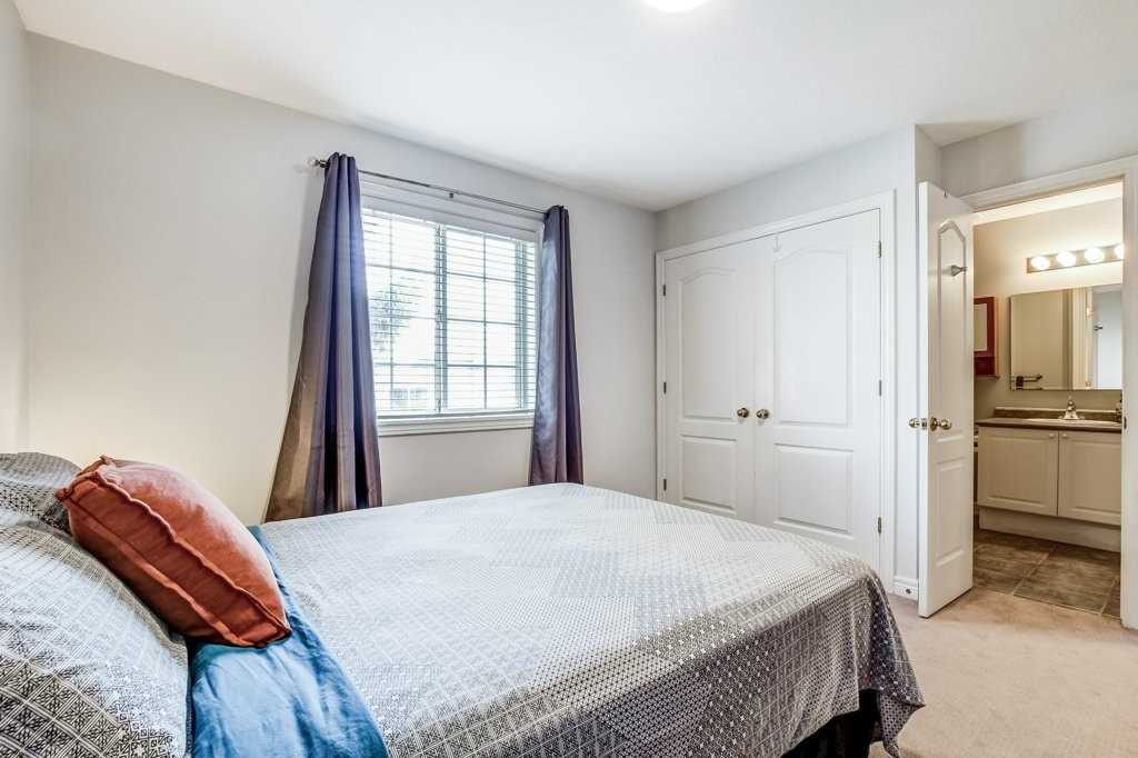 19 Goldenview Crt