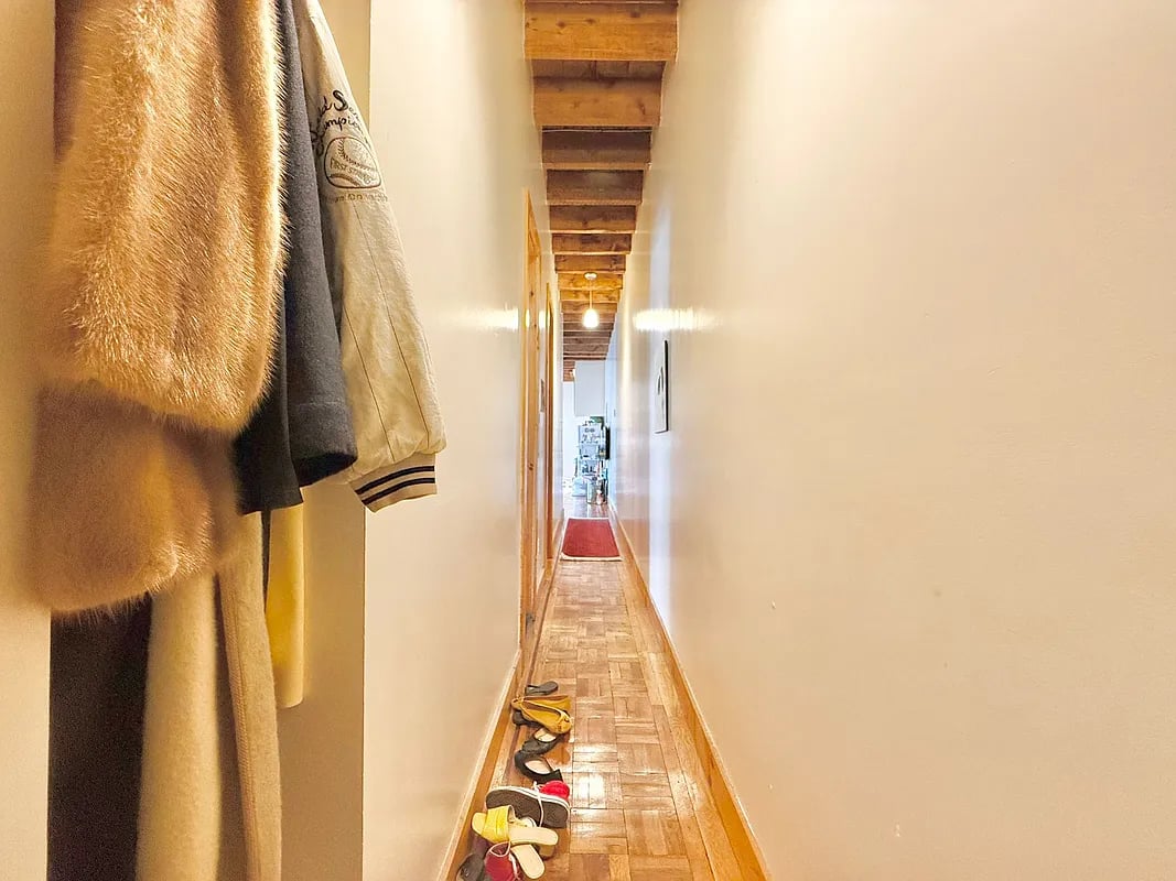 1054 Bergen St D2