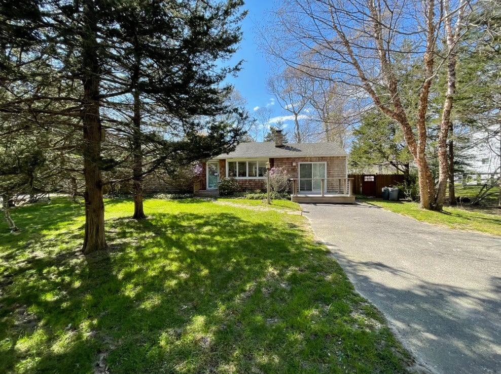 20 Tyrone Dr