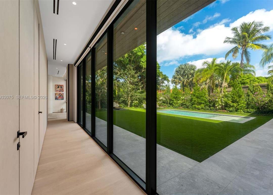 661 Melaleuca Ln