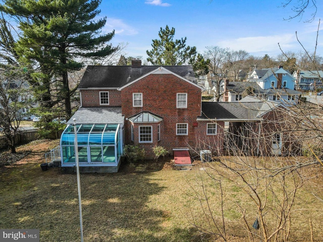 144 Archwood Ave