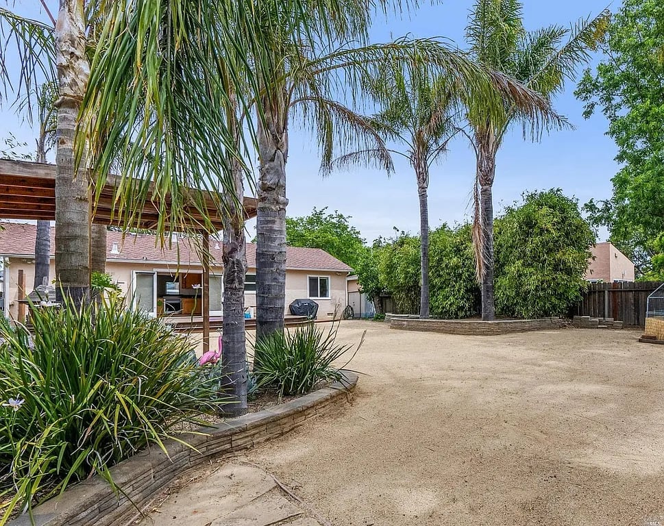 132 Vendola Dr