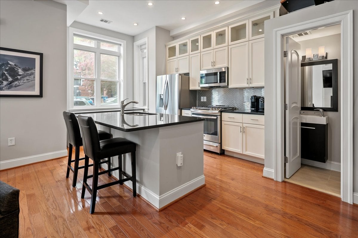 2019 19th St NW #2
