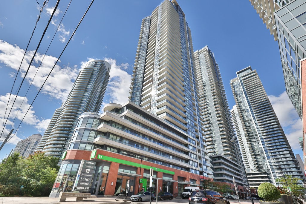 2212 Lake Shore Boulevard W 1803