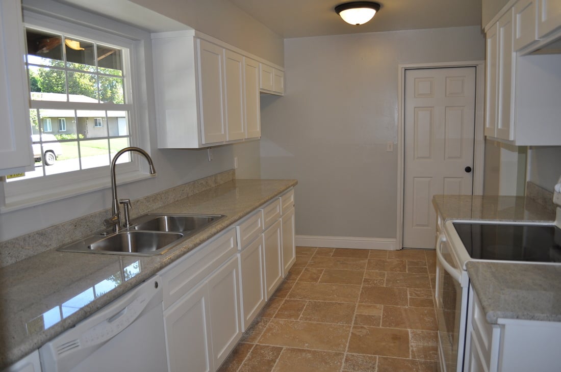 New Listing in Arden Manor! 1345 Wyant Way Sacramento, CA 95864