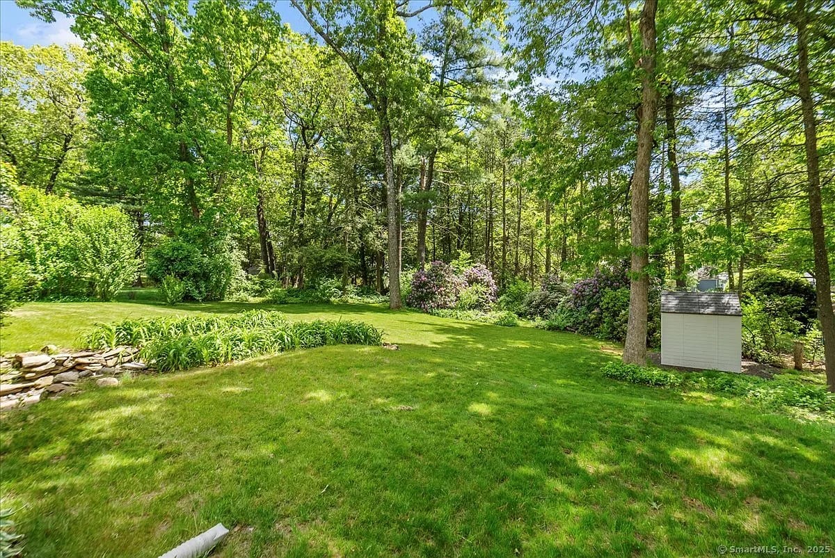 18 Hillcrest Road