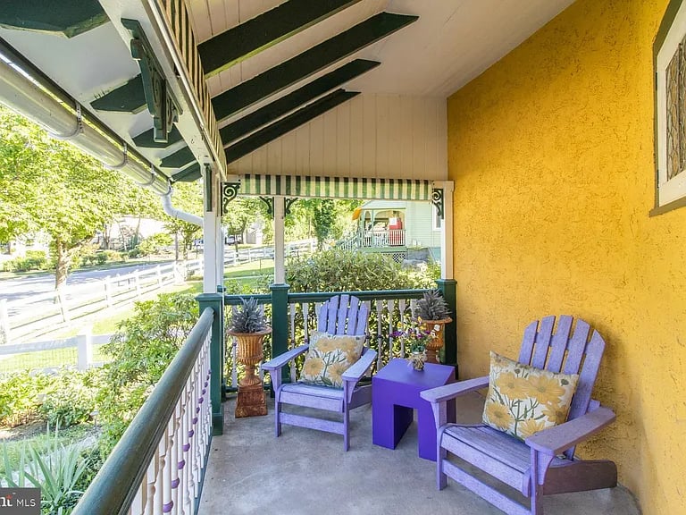 220 Bloomingdale Avenue