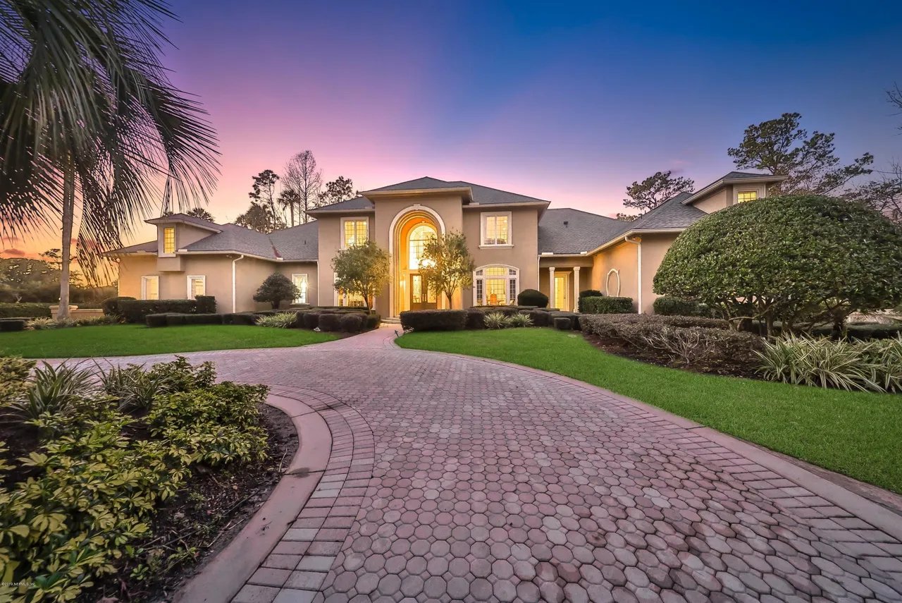 7230 OAKMONT Ct