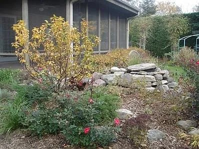 145 Evergreen Ln