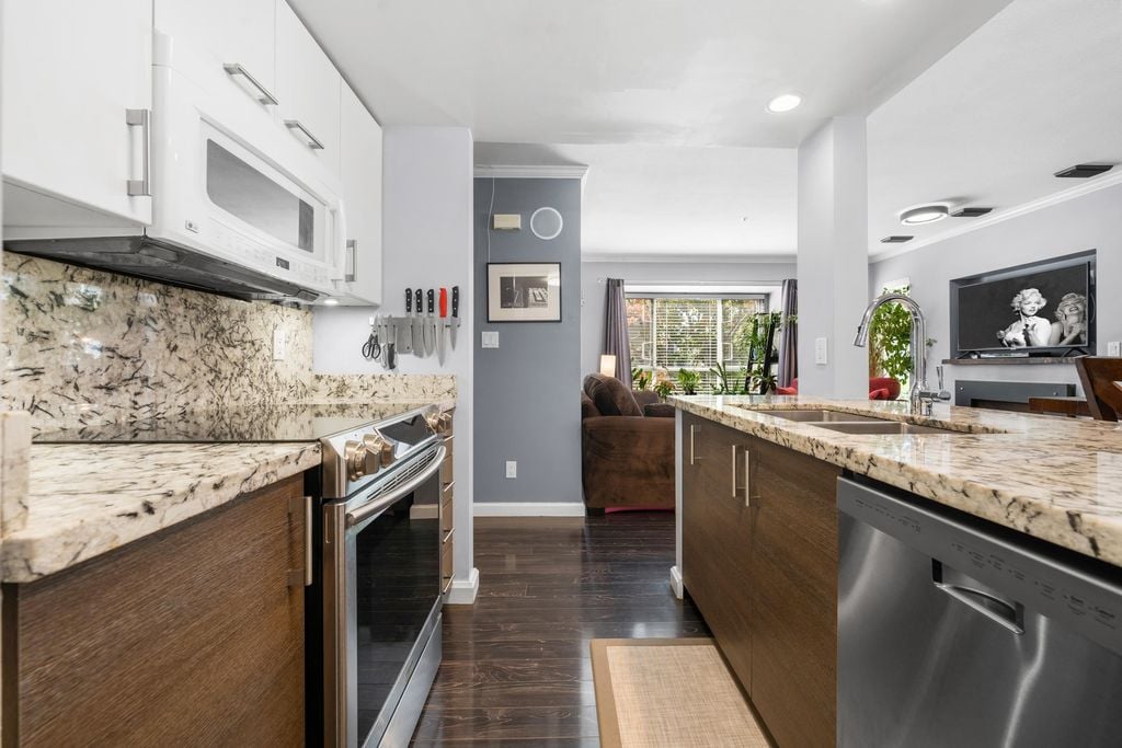 2885 E Kent Ave North, #24