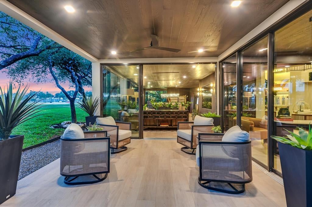 6204 Lost Horizon Drive