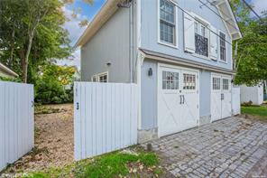 516 Main Street Carriage House