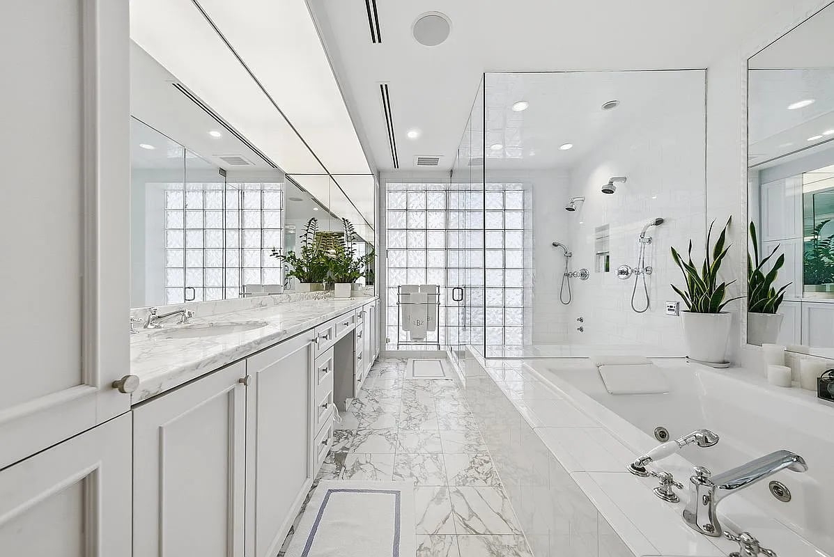 67 East 82nd Street