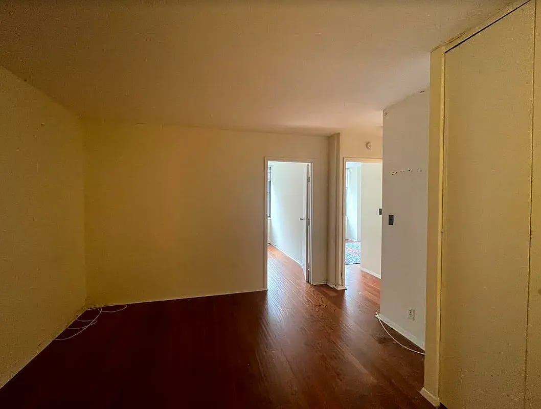301 East 45th Street Unit: 3F