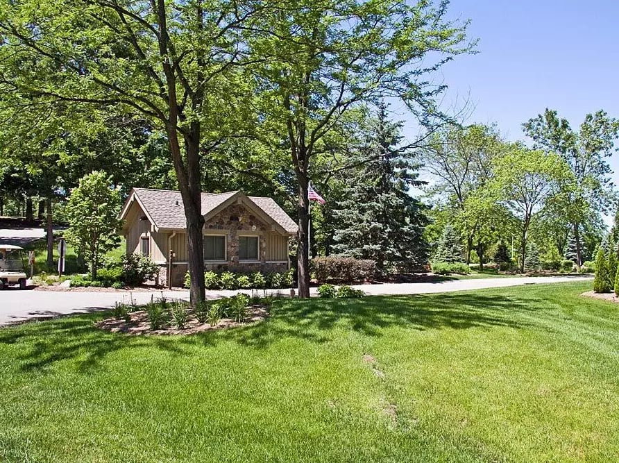 158 Abbey Springs Dr