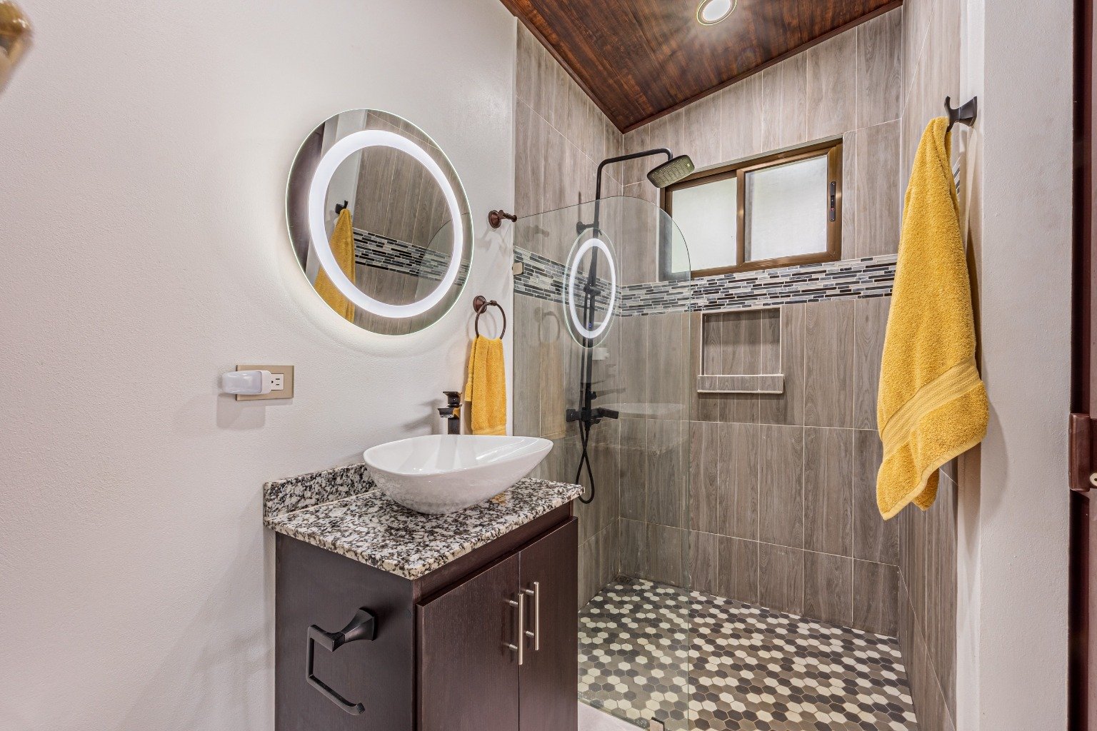 Incredible turnkey investment opportunity, 3 Rental villas, and a 2 Bedroom Home with a large pool.