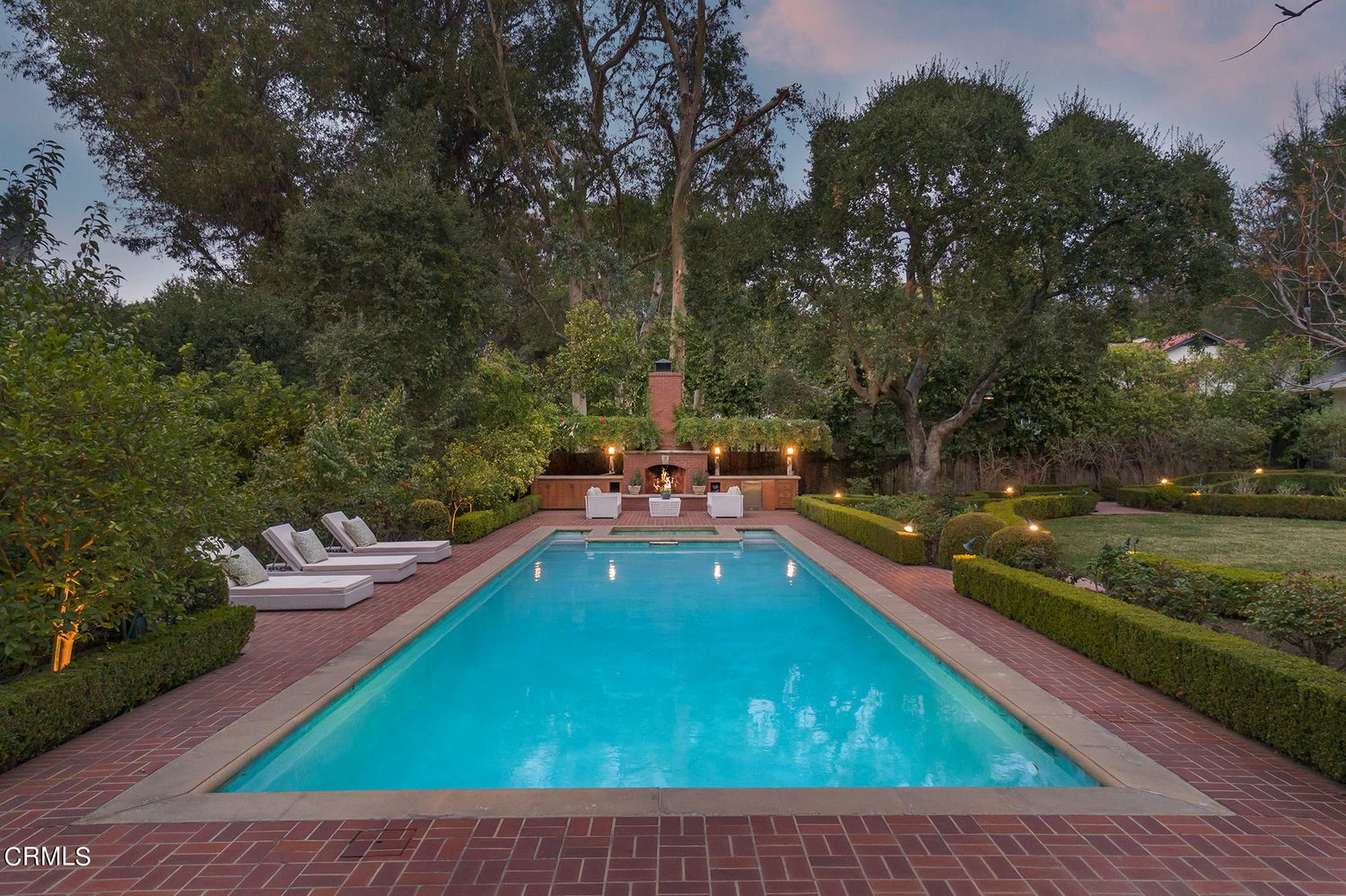 1485 Lomita Dr