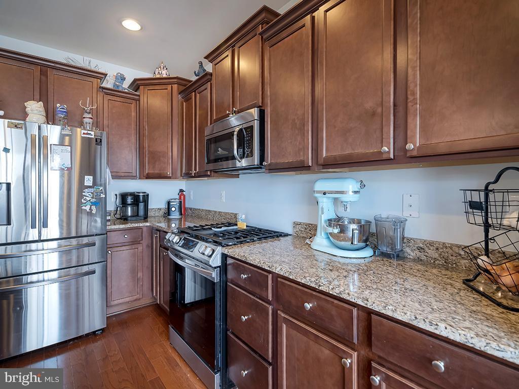 20493 Charlotte Blvd N