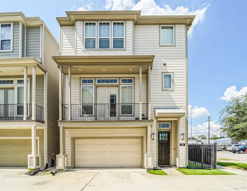 258 W 28Th St