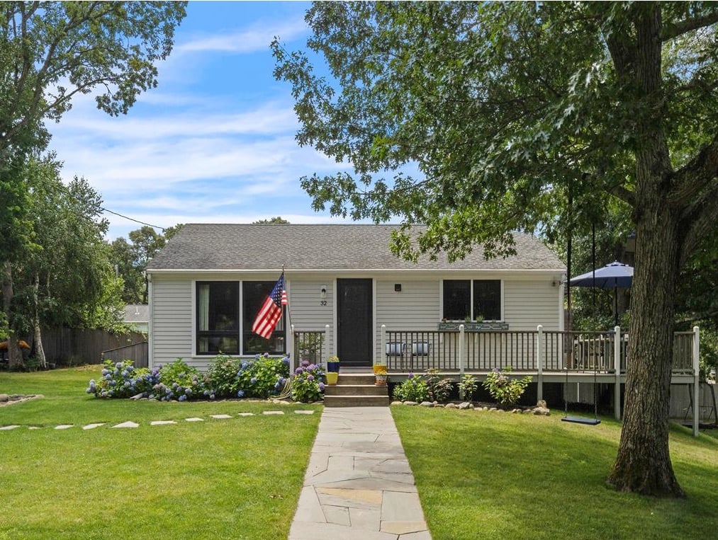 32 Leland Ave