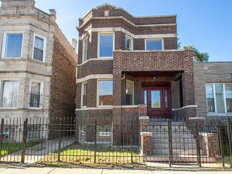 716 S Kostner AVE