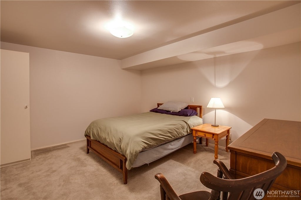 280 W Beach Dr