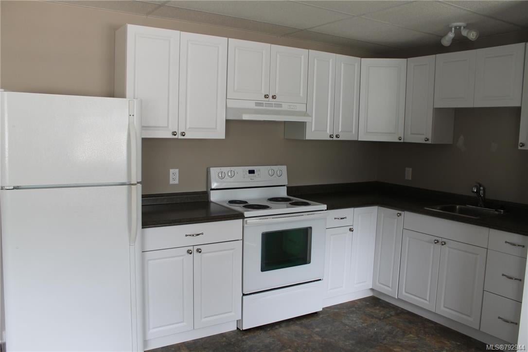 2406 Fleetwood Crt, Langford