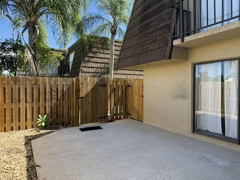 1166 6th Ave APT 17B