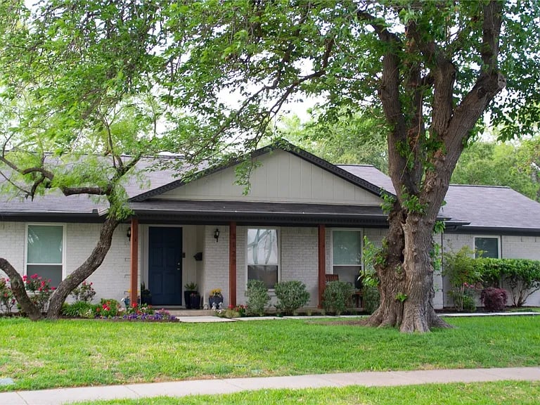 3127 Brookhaven Club Dr