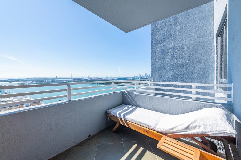 Waverly Sky Home Lists | Million Dollar views | 2810