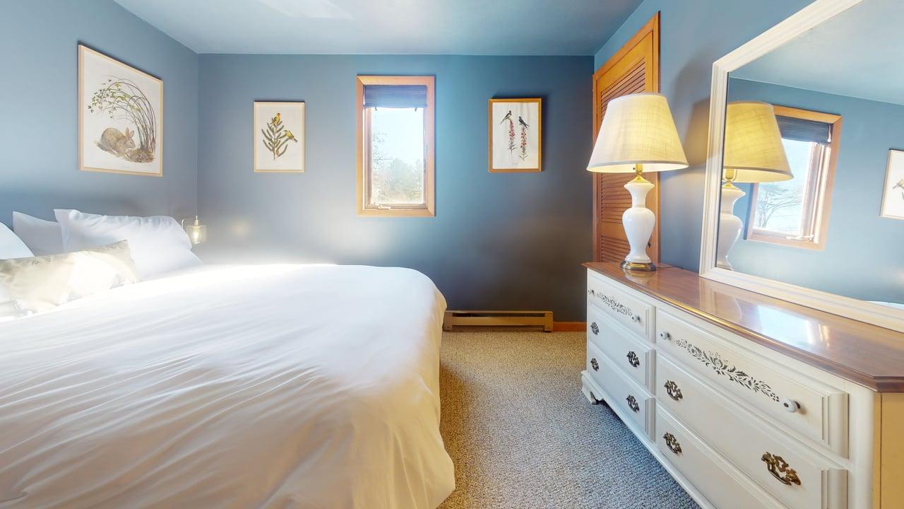 Cozy 1-Bedroom Apartment 