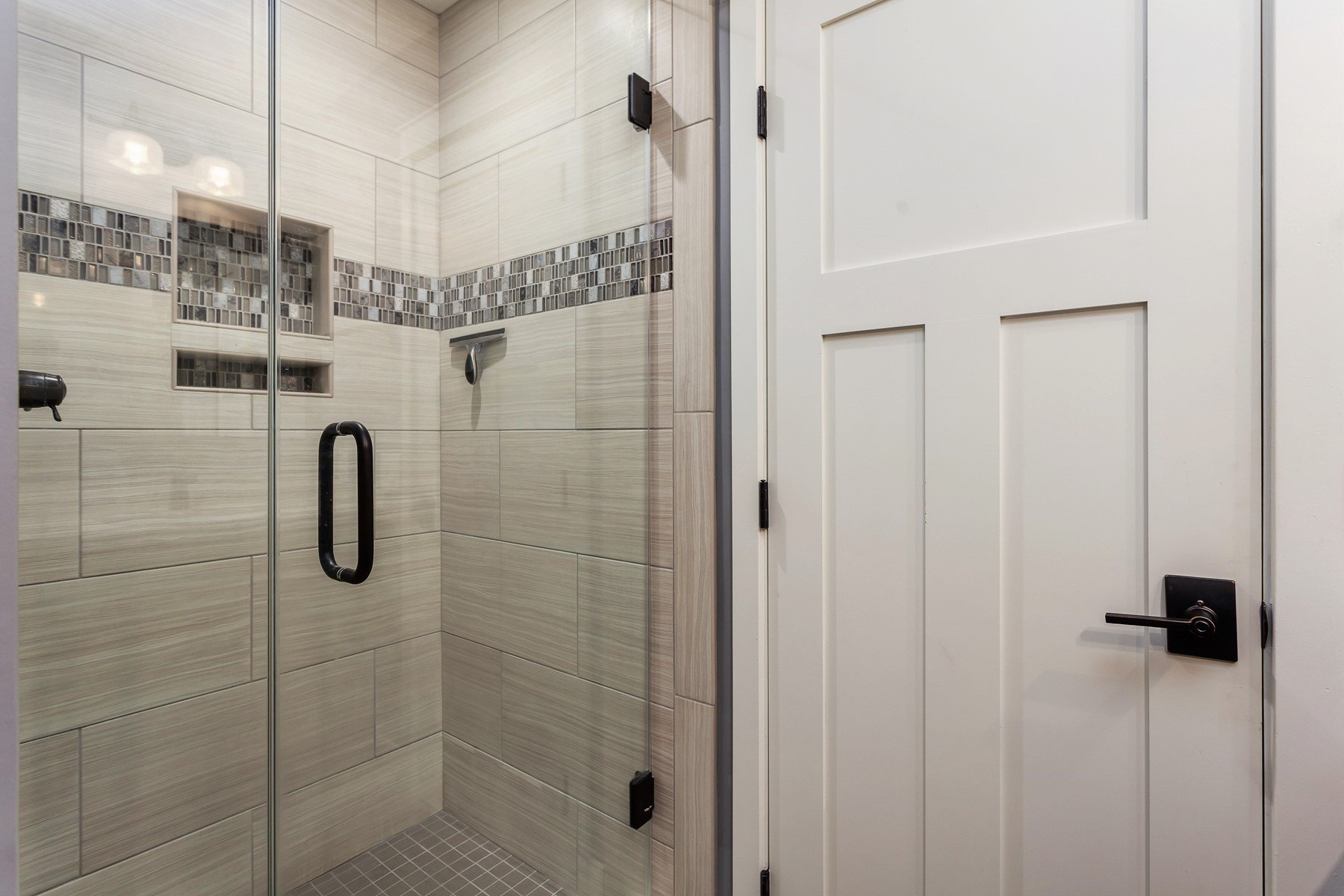 1105 Glengarry Ln - Rudgear Estates