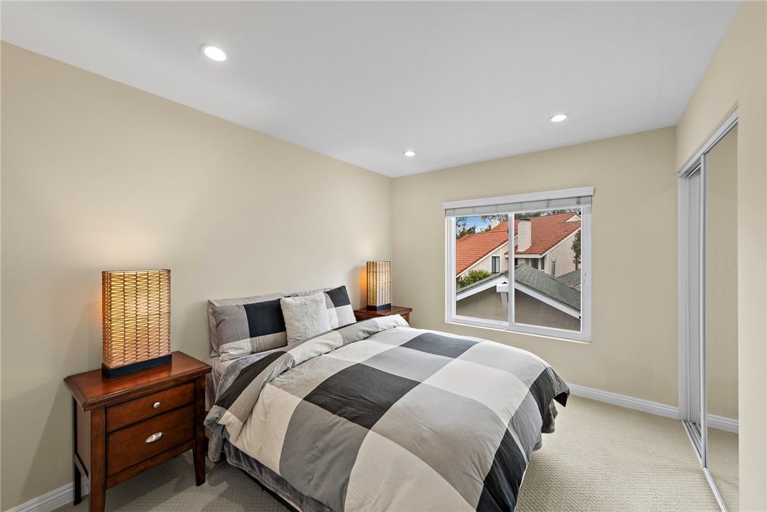 22242 Pewter Ln