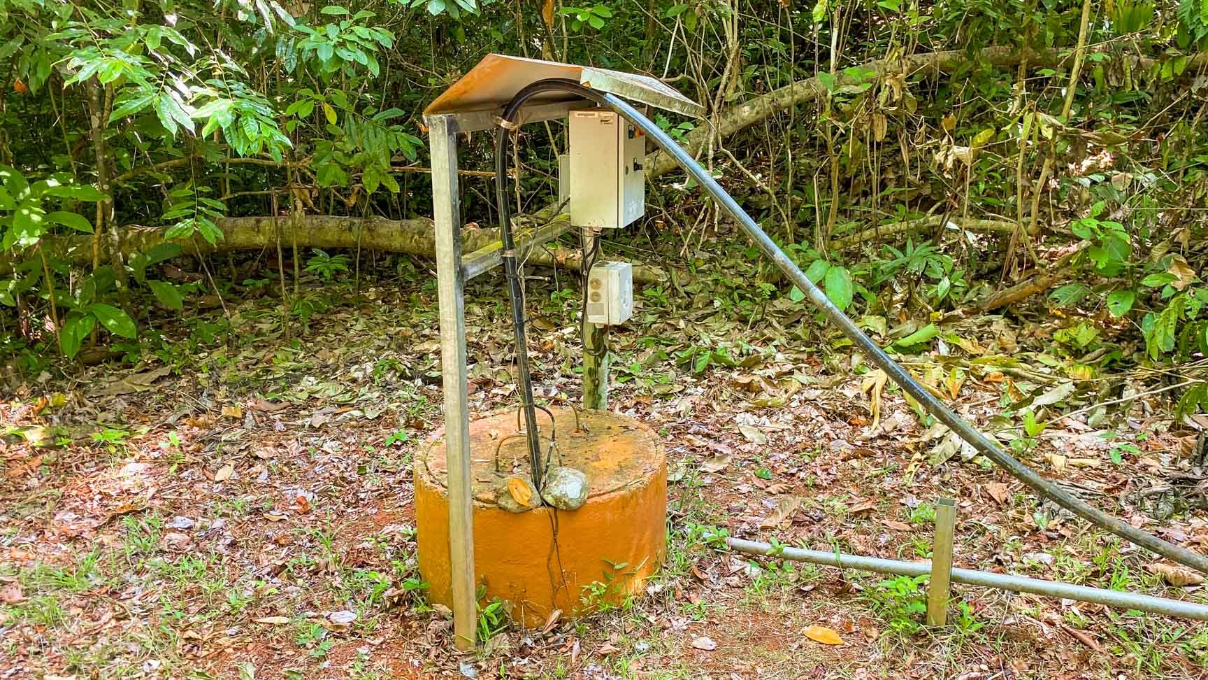 32-Acre Self-Sustainable Off-Grid Farm Near Ojochal with House, Solar Power & River