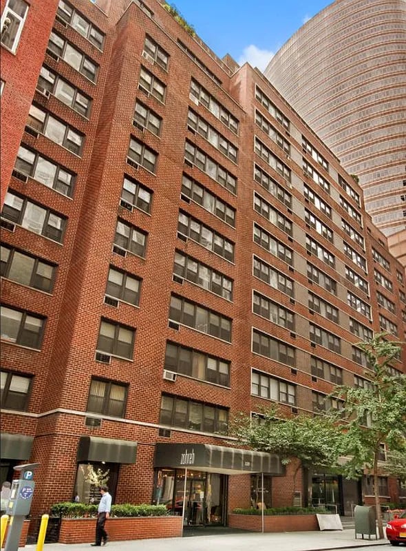 220 E 54th St, #8M