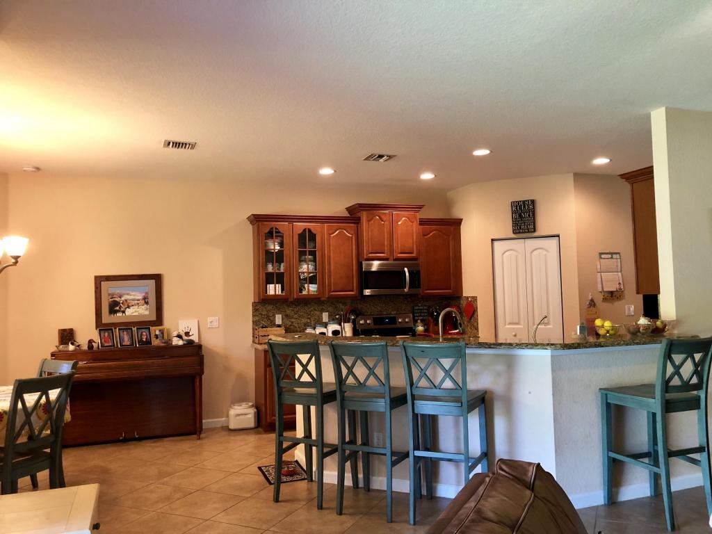 5520 SW Gray Fox Dr