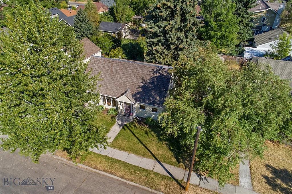 909 W Curtiss St
