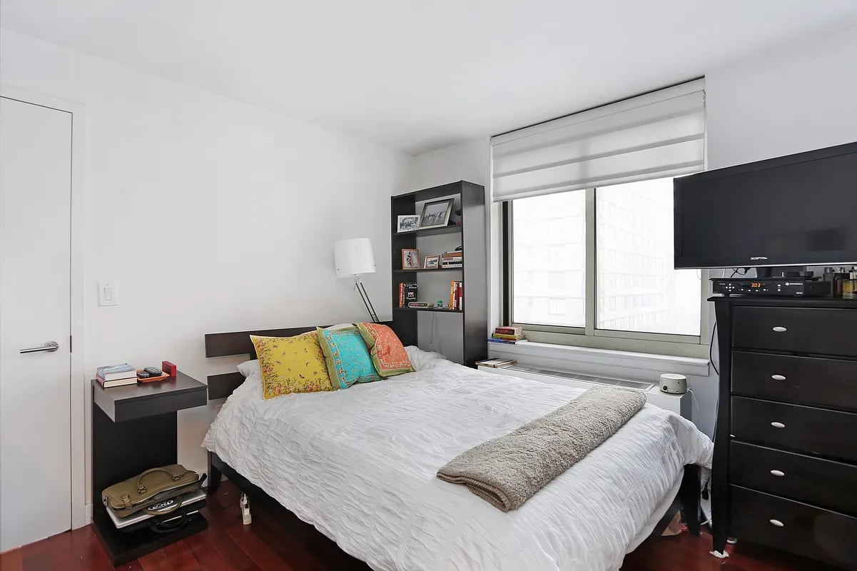 206 East 95th Street Unit: 6C