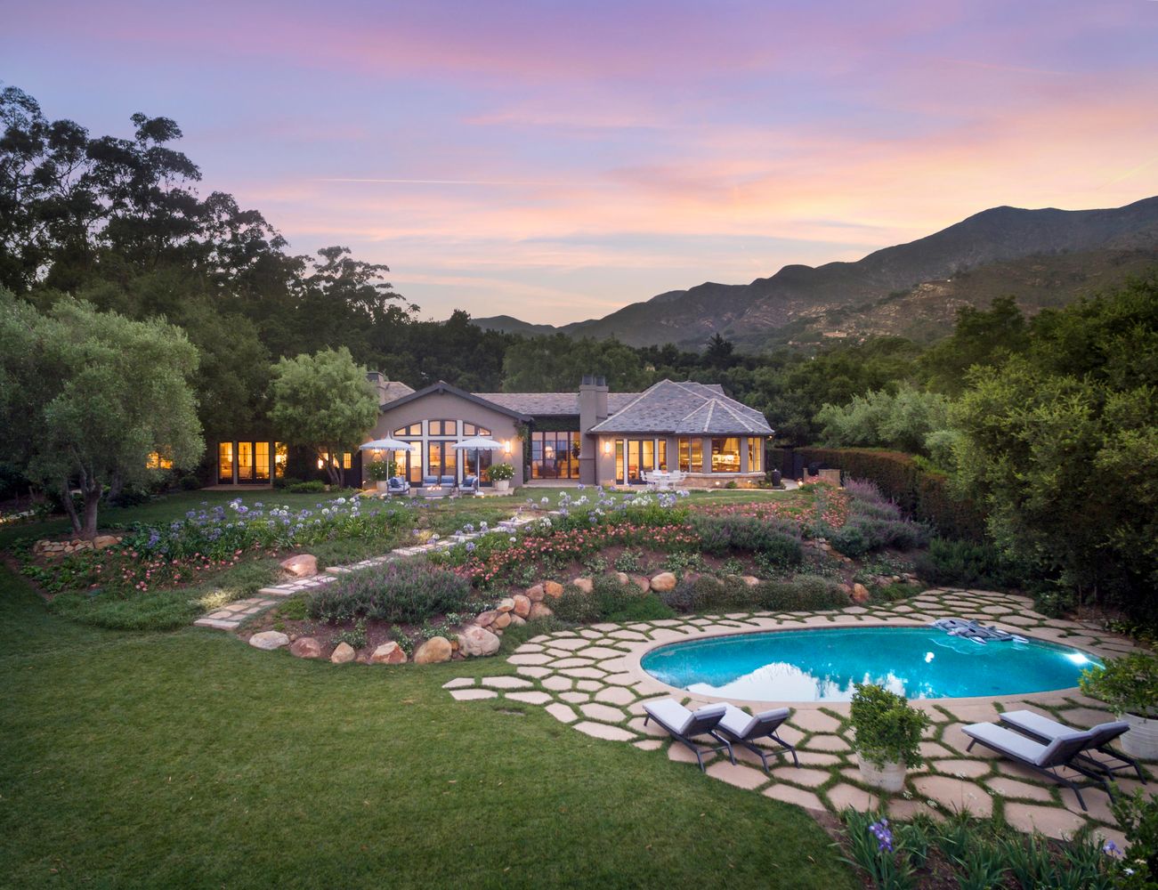 803 Picacho Ln