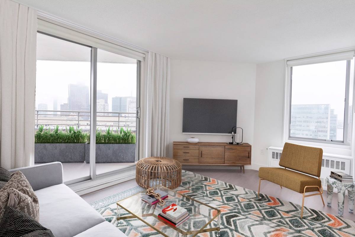2BR with Enclosed Balcony on the East Side