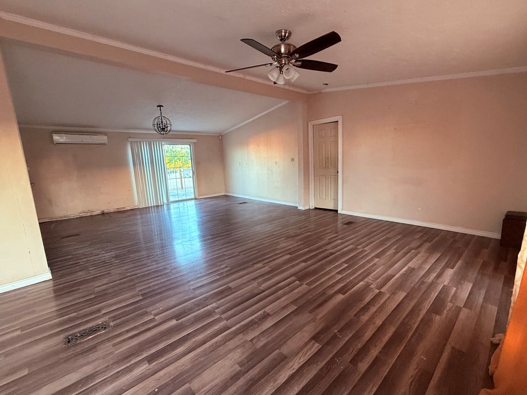 183 Canal Dr