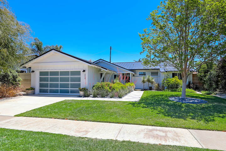 Mesa Del Mar neighborhood homes in Costa Mesa, California