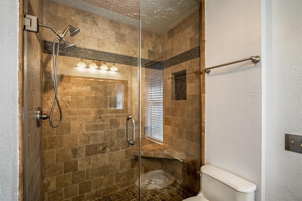 13411 LYNDONVILLE DRIVE