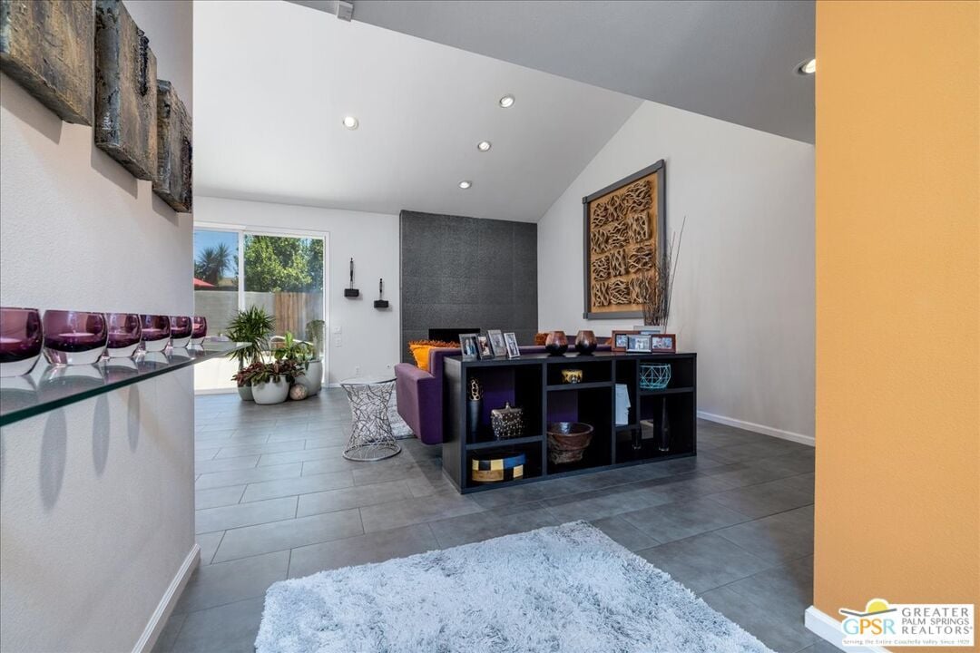 1240 S Beverly Dr