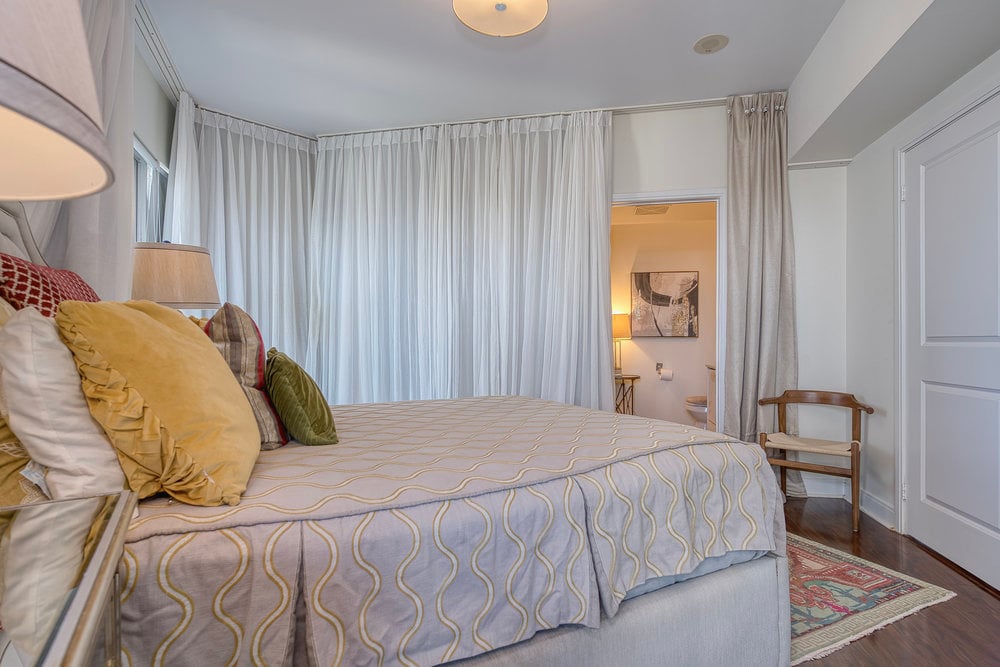 60 Absolute Avenue 1507