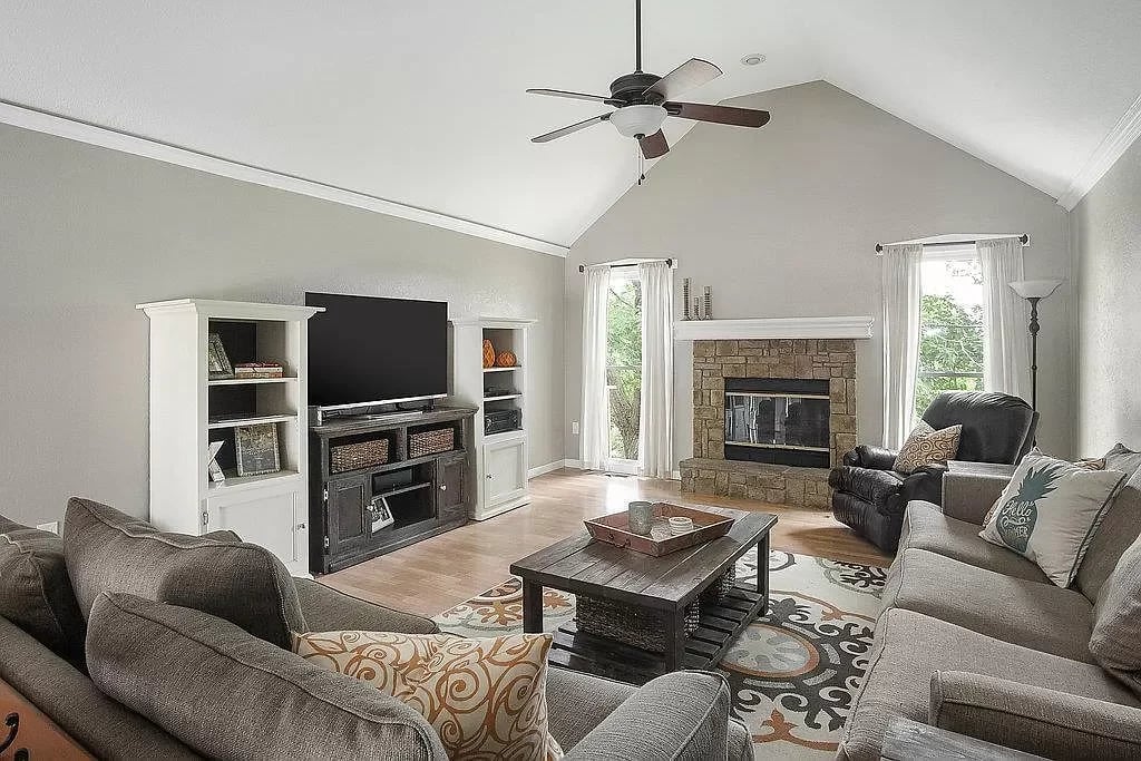 1440 W Prairie Terrace