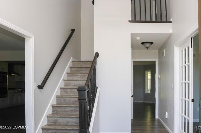 135 Sunnyside Dr