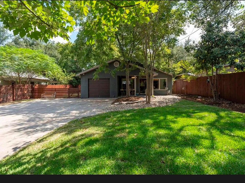 2507 South 6th St, Austin, TX 78704